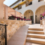 Neikos Mediterraneo Luxury Suites 3