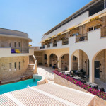 Neikos Mediterraneo Luxury Suites 7